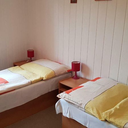 Monte Lope Hotel Bystrice pod Lopenikem Екстериор снимка