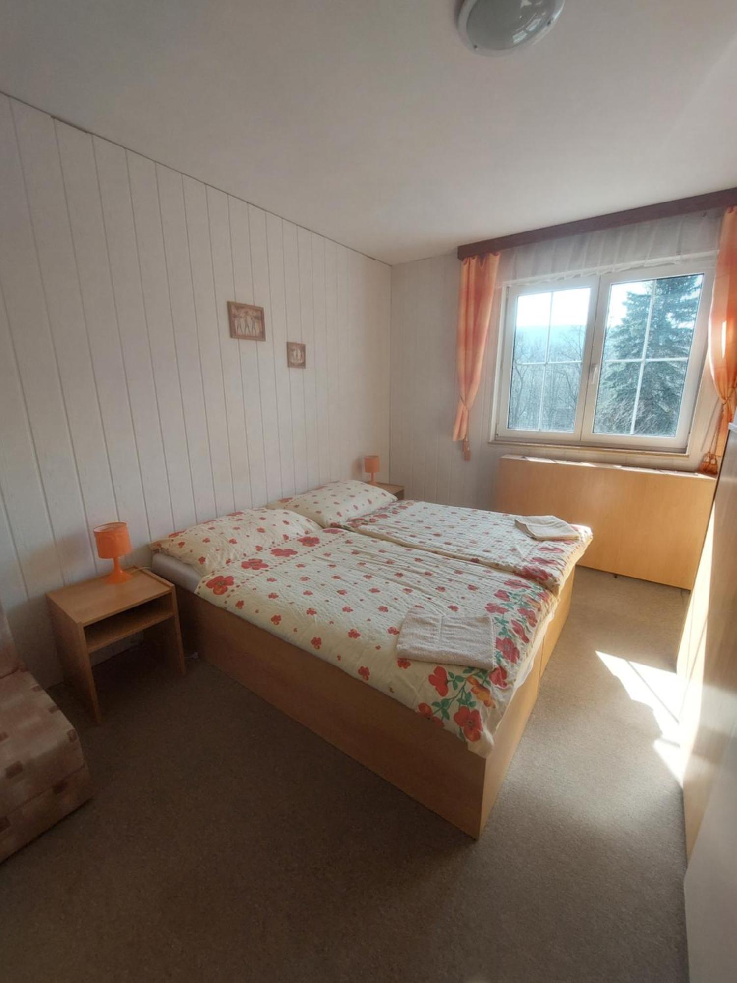 Monte Lope Hotel Bystrice pod Lopenikem Екстериор снимка