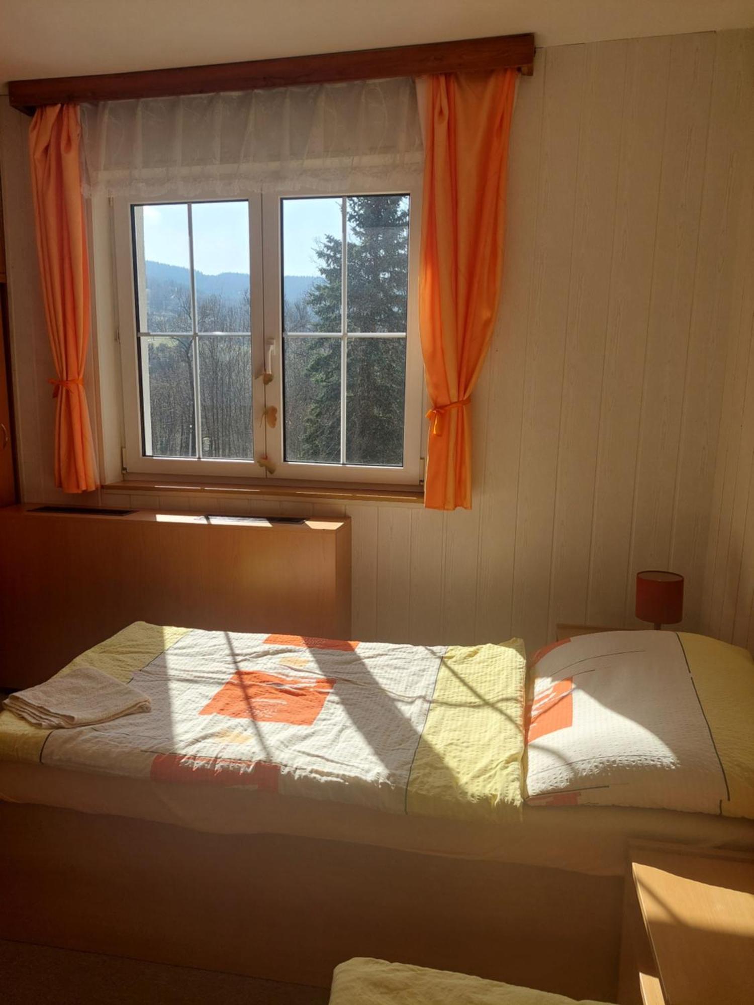 Monte Lope Hotel Bystrice pod Lopenikem Екстериор снимка