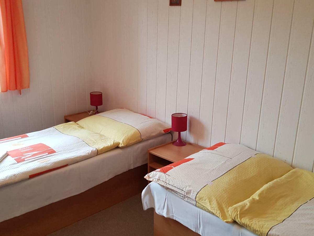 Monte Lope Hotel Bystrice pod Lopenikem Екстериор снимка