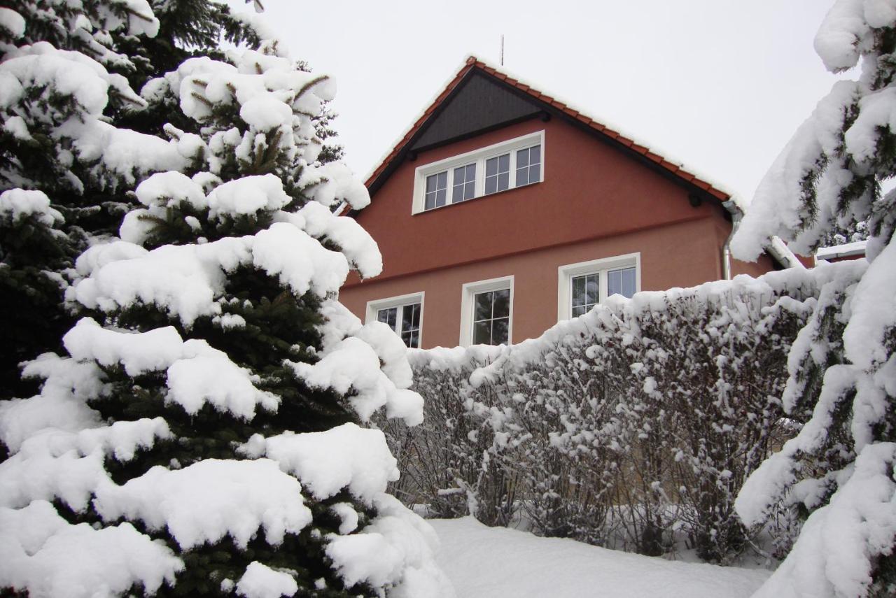 Monte Lope Hotel Bystrice pod Lopenikem Екстериор снимка